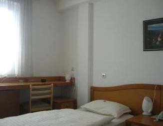 Omega Ambasador Hotel Saraievo Quarto foto